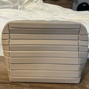 Parallelle Medium Traveler in Bisque